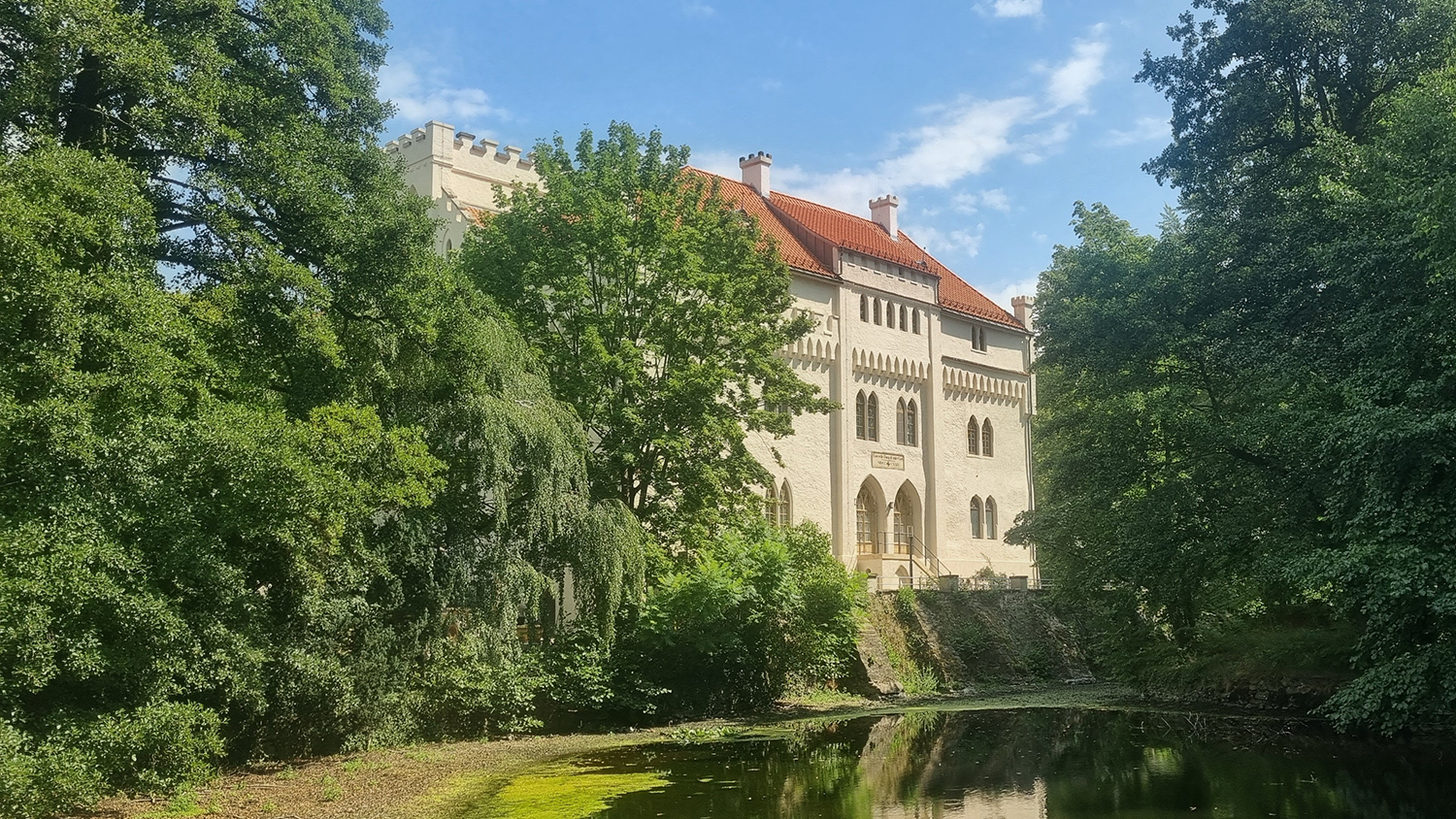 Schloss und Park Seifersdorf mit neuem Erscheinungsbild